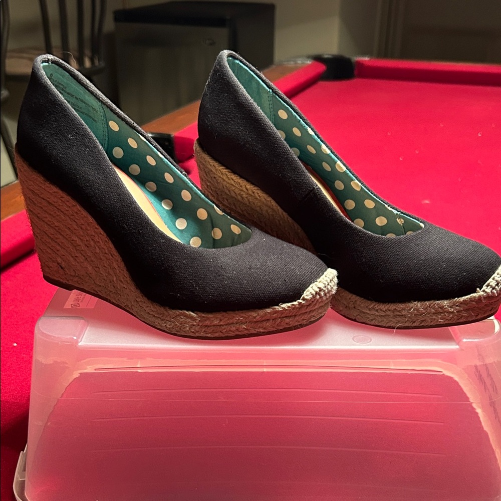 Elegant Black Wedge Espadrilles